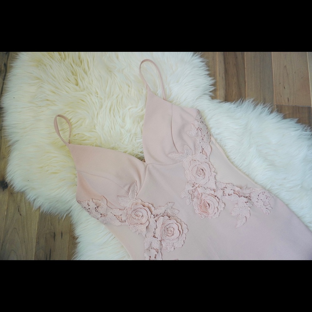 PINK DRESS - Picture 2 of 11